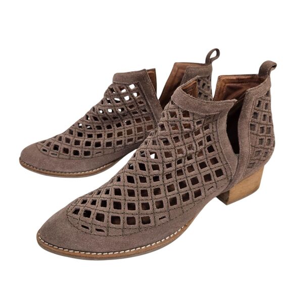 Jeffrey Campbell Taggart Bootie Boots Sz 10 Pointed Toe Perforated Suede Leather - Picture 2 of 9